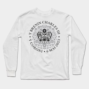 Arwyddlun Coroniad y Brenin Charles III Long Sleeve T-Shirt